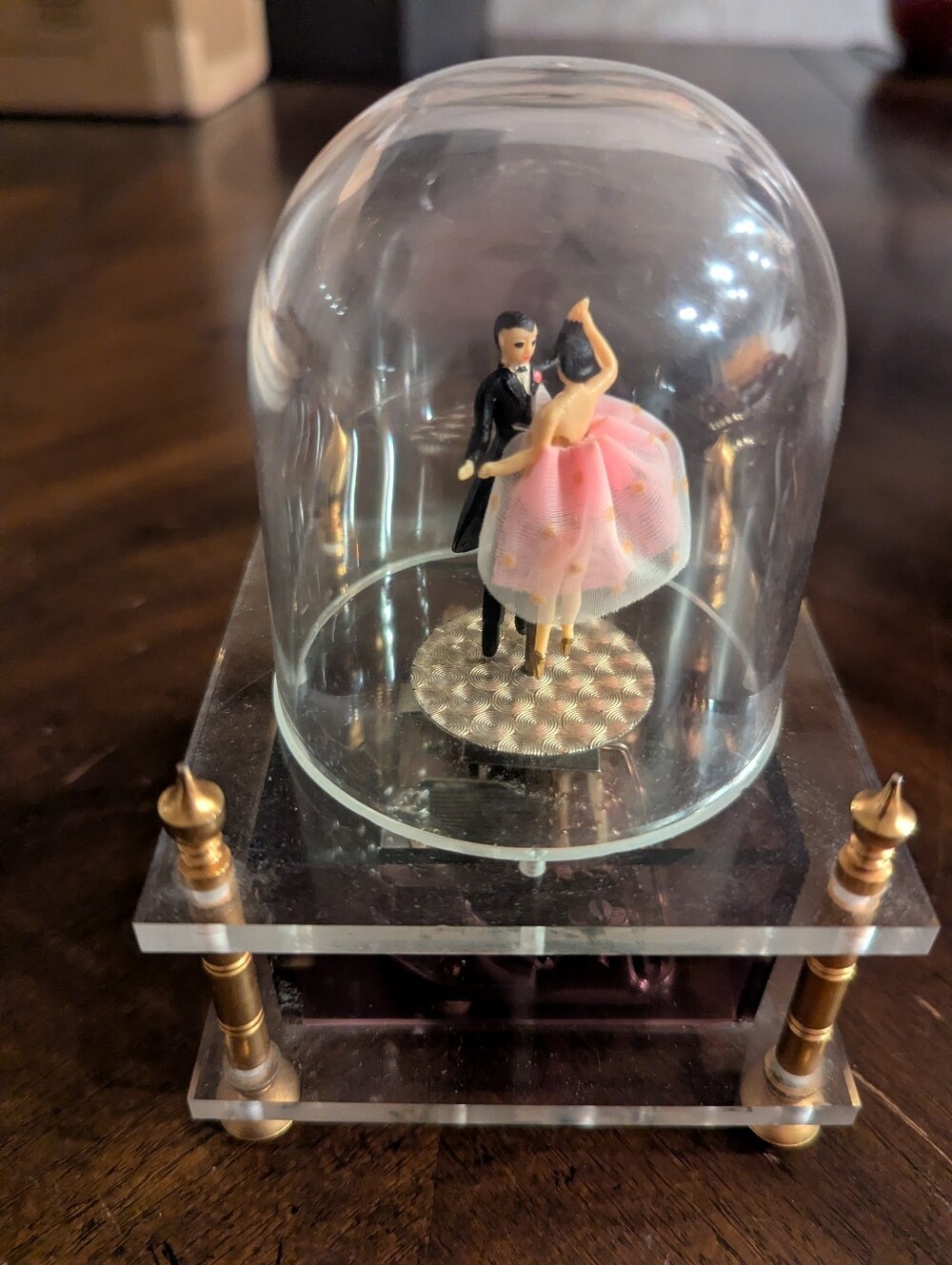 Vintage WACO Japan Lucite Dome Dancing Couple Music Box - Works! - Picture 4 of 11